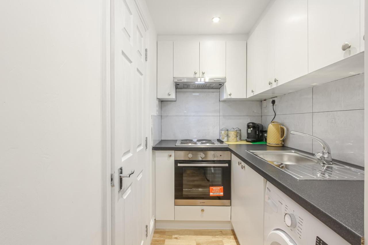Apartmán Deluxe Flat A In Kensington Olympia Londýn Exteriér fotografie