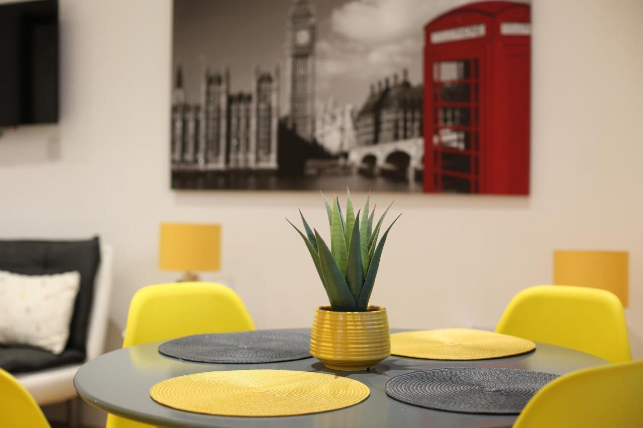 Apartmán Deluxe Flat A In Kensington Olympia Londýn Exteriér fotografie
