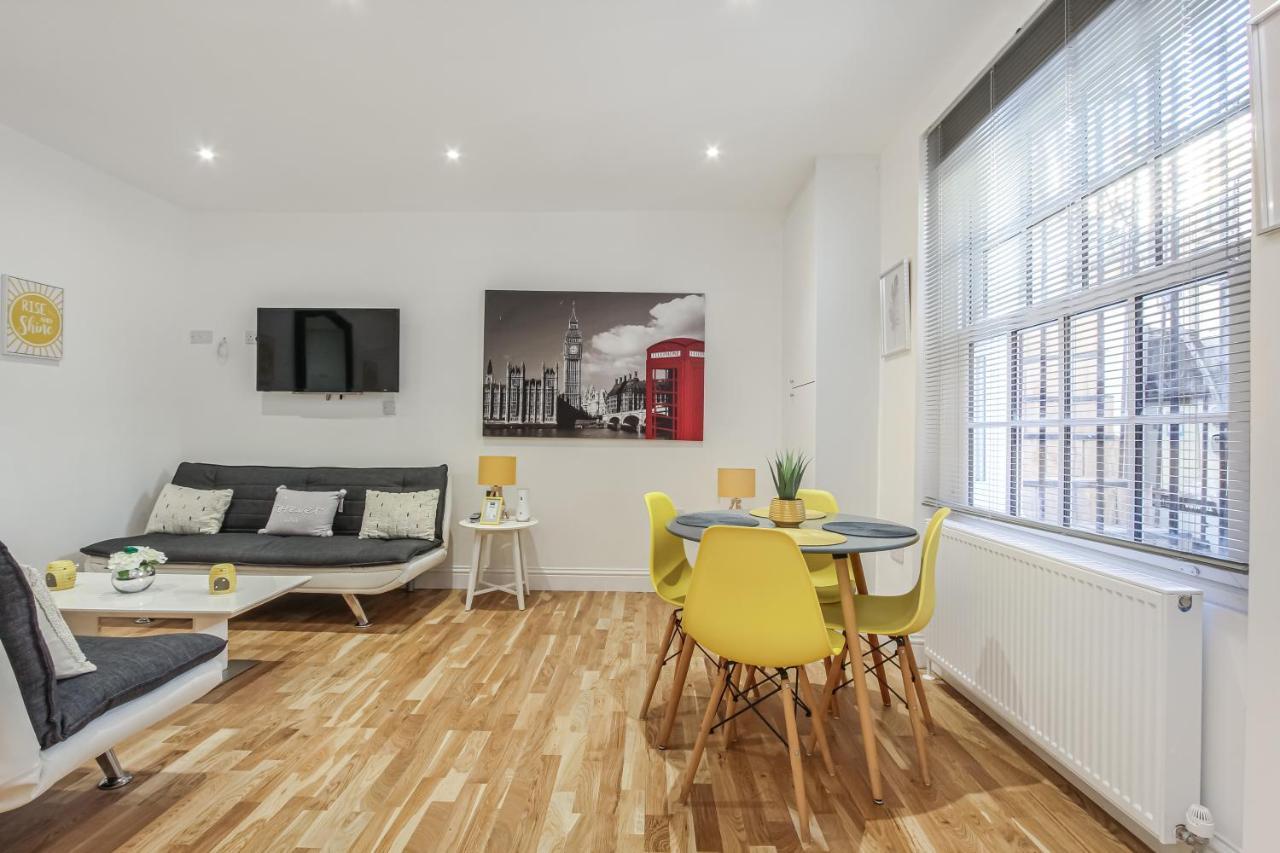 Apartmán Deluxe Flat A In Kensington Olympia Londýn Exteriér fotografie
